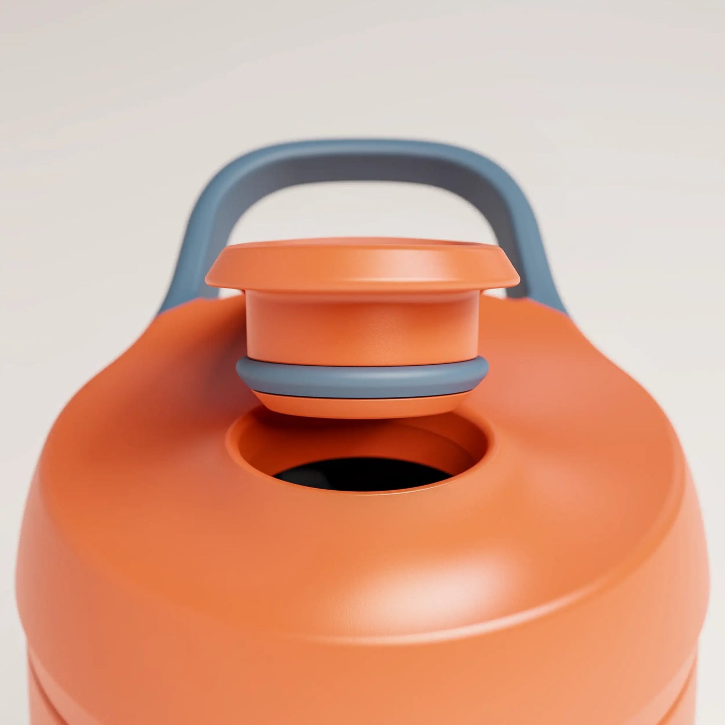insulated-performance-shaker-bottle-c4 SHKR_18550_dwSS-S1.1_burntOrange_midnightBlue_2_2.5_MPCloop_edit.png