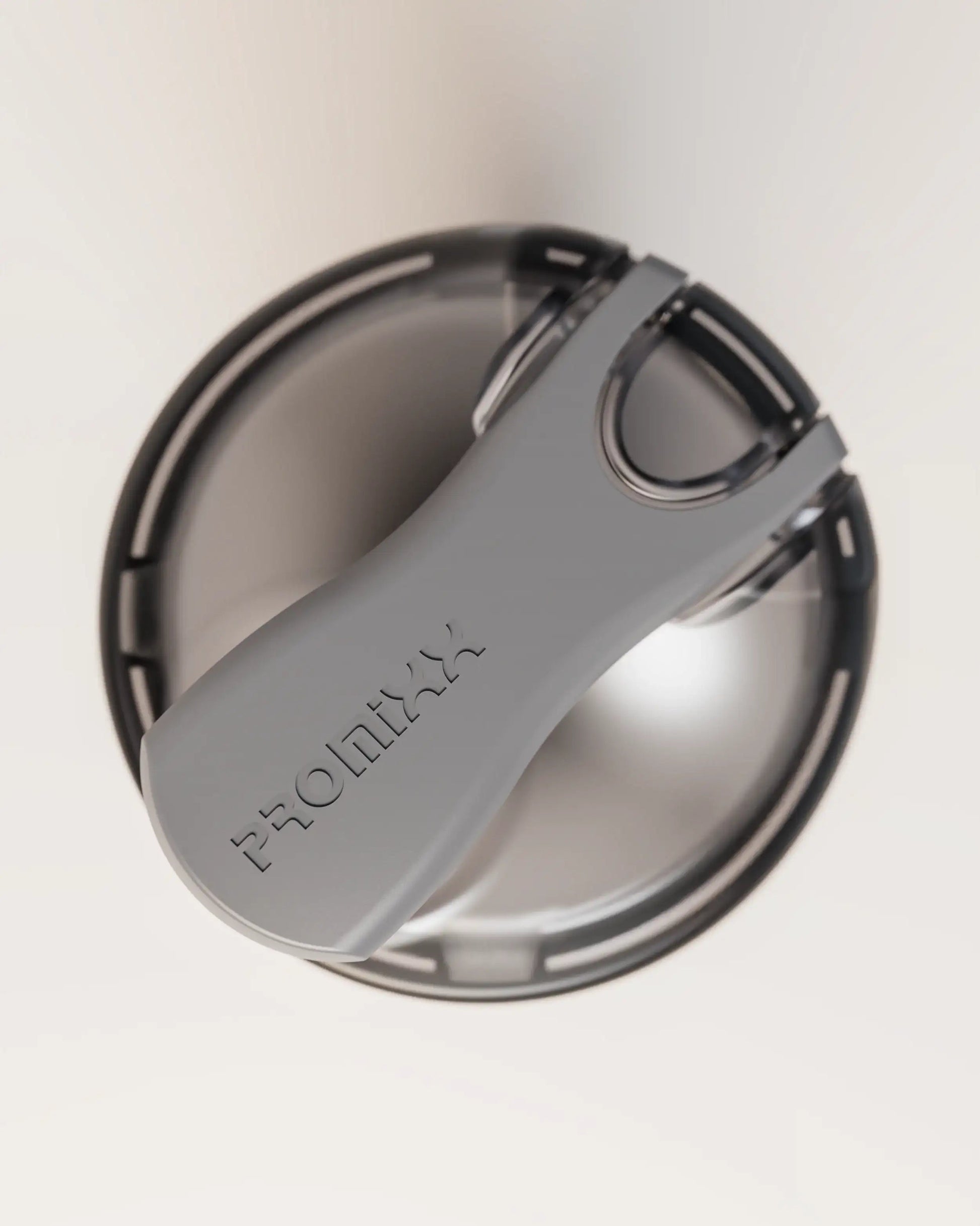 stainless-steel-electric-shaker-bottle-t5 VM_LiPo_3.5-700_v1_stainlessSteel_4x5_noNUTRIPOD_1_6_topDown_DOF_EDIT.png