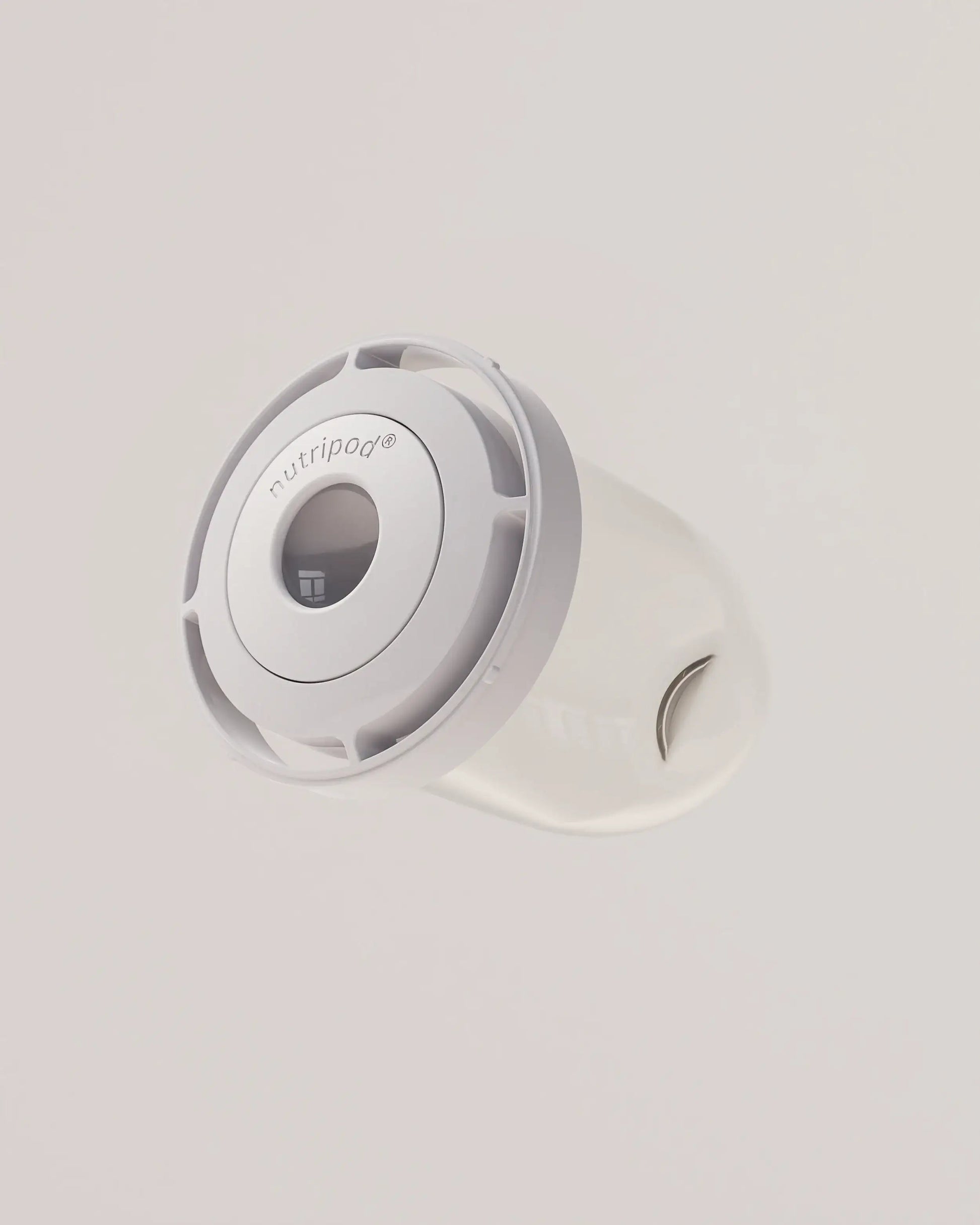 electric-shaker-bottle-h4 VM_LiPo_3.7-700_v1_coolGray_4x5_4_2_nutripod_EDIT.png