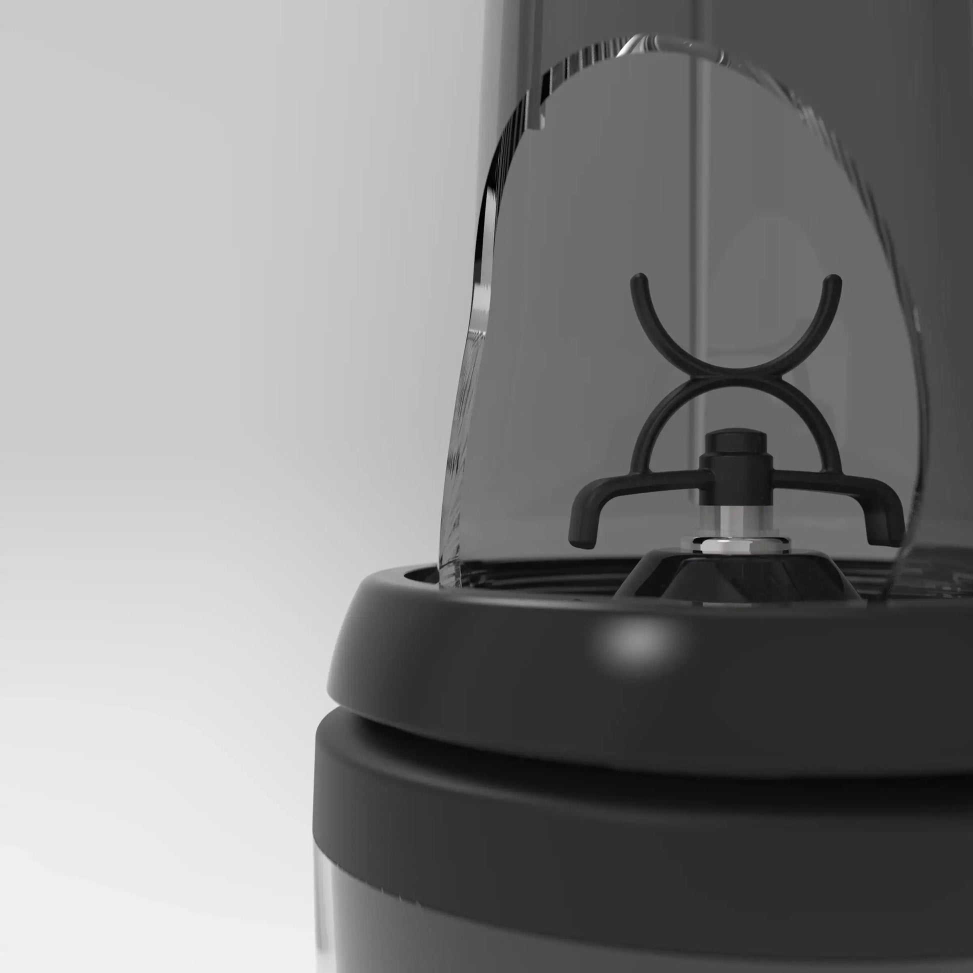 nutrition-and-protein-blender-f8 xblade_cutaway.1660.jpg